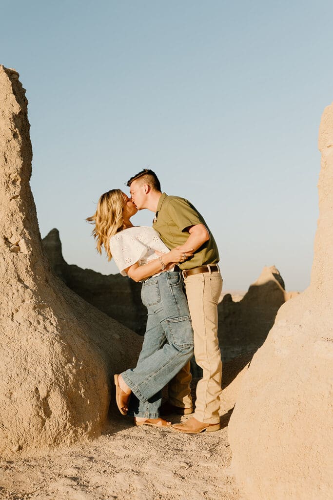 Couples Photos in Badlands National Park at Notch Trail
